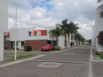 Casa en Venta Cuautlancingo - Roof Garden y Recámara en Planta Baja