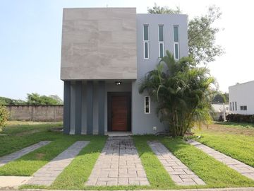 CASA EN VENTA EN LA FRONDA RESIDENCIAL NUEVO VALLARTA