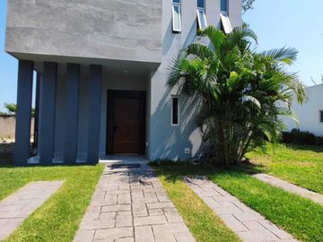 CASA EN VENTA EN LA FRONDA RESIDENCIAL NUEVO VALLARTA