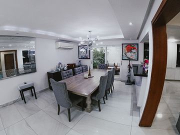CASA EN VENTA EN LOMAS DEL CAMPESTRE