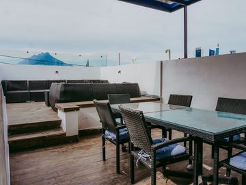 CASA EN VENTA EN LOMAS DEL CAMPESTRE