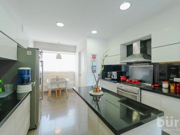 ESPECTACULAR DEPA CASA EN VENTA SAN ISIDRO PASOS DASSO GRAN TERRAZA SAN GABRIEL