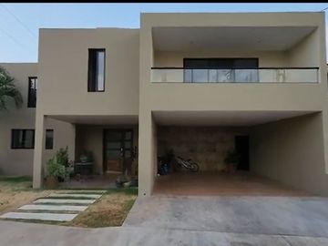 Casa en Venta en privada dentro de Merida