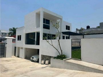 CASA EN VENTA EN CONDOMINIO EN LA COLONIA CHAPULTEPEC CUERNAVACA MOR