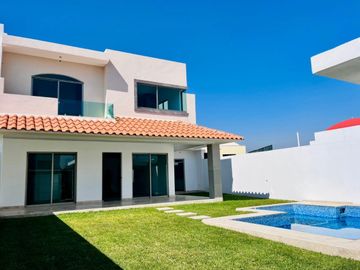 Casa Comercial en Lomas de Jiutepec Jiutepec - ROQ-1258-Cc