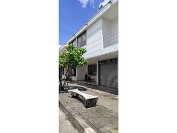 SE VENDE CONJUNTO DE APARTAMENTO+LOCAL EN ZONA CENTRO DE MONTERIA