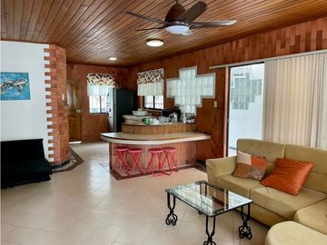 Se vende cabaña en pozos colorados Santa Marta