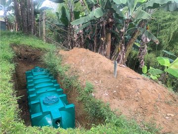 VENTA FINCA FAMILIAR Y DE TURISMO EN MONTENEGRO QUINDIO