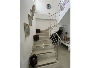 VENDO APARTAMENTO DUPLEX 134MTS, 3 ALCOBAS, BOSTON