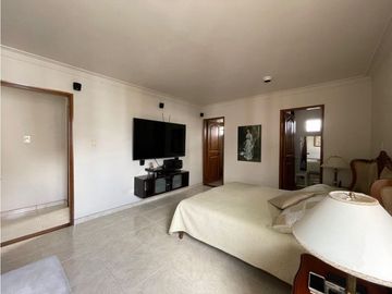 Se Vende Apartamento en el Sector de Pinares Pereira
