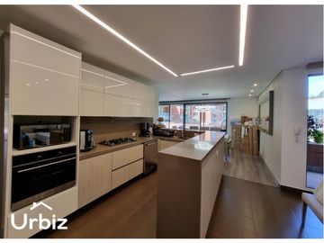 Apartamento en Venta de 204m y150m de Terraza cerca a Colina Campestre