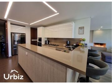 Apartamento en Venta de 204m y150m de Terraza cerca a Colina Campestre