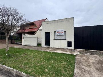 Casa en venta en Villa Bosch
