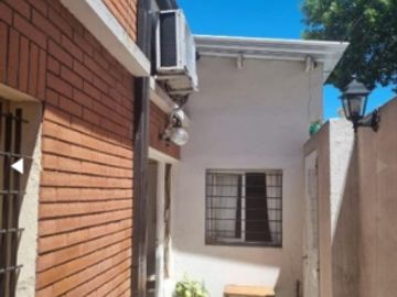 Casa PH en venta en Moron Centro