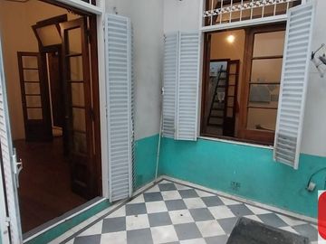 PH en venta 2 amb con patio en Parque Patricios