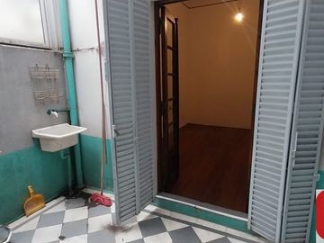 PH en venta 2 amb con patio en Parque Patricios