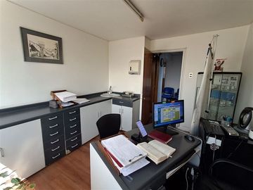 Oficina en Venta en Ricardo Lyon