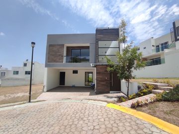 CASA EN LOMAS DE ANGELOPOLIS