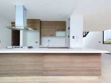 CASA EN LOMAS DE ANGELOPOLIS