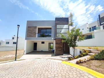 CASA EN LOMAS DE ANGELOPOLIS