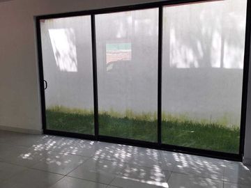 Lujosa Residencia  cerca  del Parque Loro