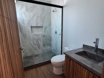 Lujosa Residencia  cerca  del Parque Loro