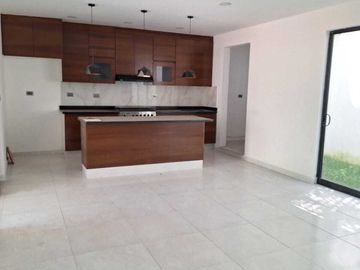 Lujosa Residencia  cerca  del Parque Loro