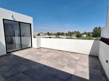 Lujosa Residencia  cerca  del Parque Loro