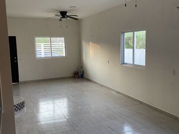 Casa en Venta cerca de Libramiento y 15 minutos de la playa.