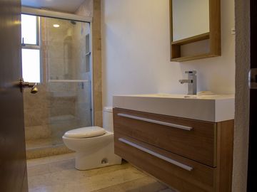 VENTA LUJOSO PH NARVARTE