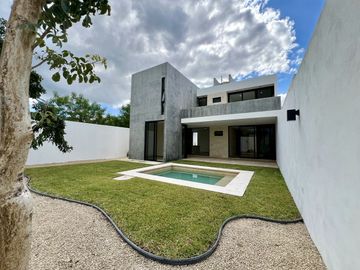 CASA RESIDENCIAL EN VENTA, PRIVADA GAVIONES. ENTREGA INMEDIATA