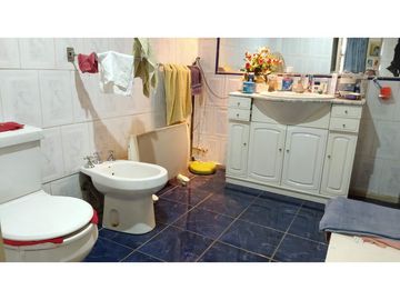 Venta casa gran terreno comercial pleno centro de Los Andes