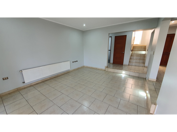 Venta casa aislada 4D 3B condominio Rinconada de Los Andes