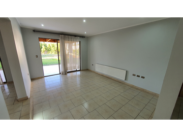 Venta casa aislada 4D 3B condominio Rinconada de Los Andes
