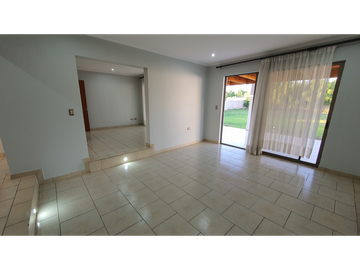 Venta casa aislada 4D 3B condominio Rinconada de Los Andes
