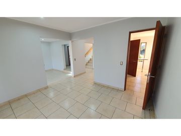 Venta casa aislada 4D 3B condominio Rinconada de Los Andes