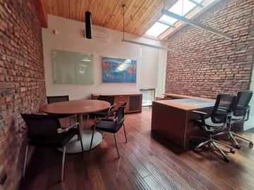 Local Comercial en Venta en VENTA PROPIEDAD COMERCIAL - IDEAL PARA CENTRO DE SALUD U SIMILAR