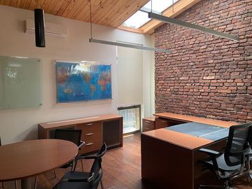 Local Comercial en Venta en VENTA PROPIEDAD COMERCIAL - IDEAL PARA CENTRO DE SALUD U SIMILAR