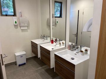 Local Comercial en Venta en VENTA PROPIEDAD COMERCIAL - IDEAL PARA CENTRO DE SALUD U SIMILAR