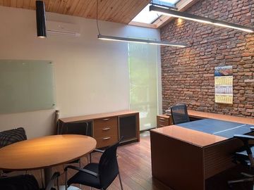 Local Comercial en Venta en VENTA PROPIEDAD COMERCIAL - IDEAL PARA CENTRO DE SALUD U SIMILAR