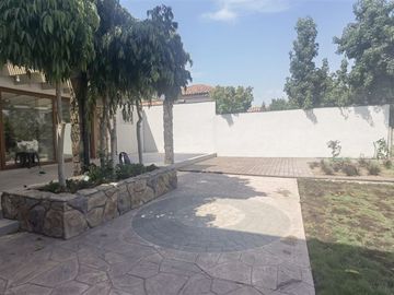 Casa en Venta en Condominio Los Bosques