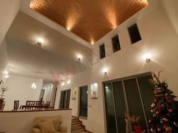CASA EN VENTA - MIRAVALLE Paseo Mirador