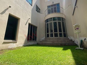 CASA EN VENTA - MIRAVALLE Paseo Mirador