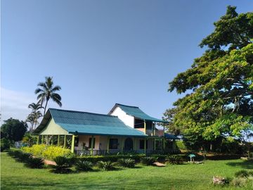 VENDO CASA CAMPESTRE EN QUIMBAYA