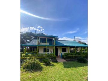 VENDO CASA CAMPESTRE EN QUIMBAYA