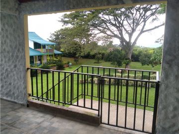 VENDO CASA CAMPESTRE EN QUIMBAYA