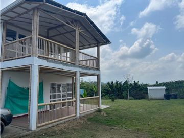 VENDO HERMOSA FINCA AGRO-TURSTICA EN FILANDIA