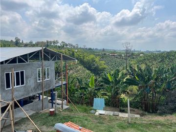 VENDO HERMOSA FINCA AGRO-TURSTICA EN FILANDIA