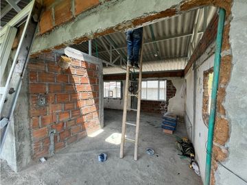 VENDO HERMOSA FINCA AGRO-TURSTICA EN FILANDIA