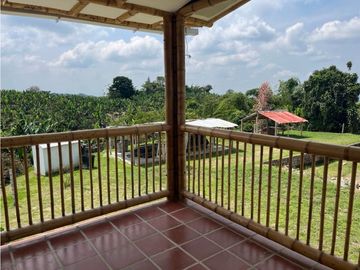 VENDO HERMOSA FINCA AGRO-TURSTICA EN FILANDIA